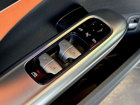 Certified 2026 Mercedes-Benz C 300 4MATIC Sedan image 17