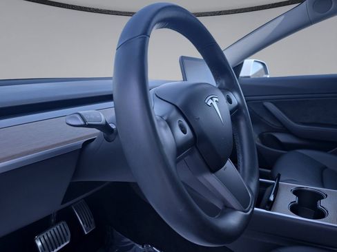 Used 2018 Tesla Model 3 Long Range RWD image 17