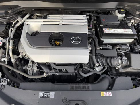 Used 2022 Lexus UX 200 image 25