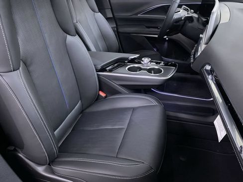 New 2025 Cadillac Lyriq Sport AWD/4WD image 28
