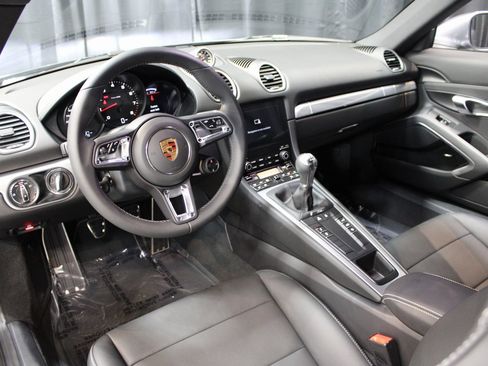 New 2025 Porsche 718 Cayman image 4