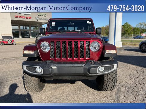 Used 2021 Jeep Gladiator Sport AWD/4WD image 3