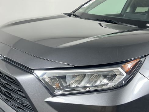 Used 2021 Toyota RAV4 XLE Premium FWD image 11