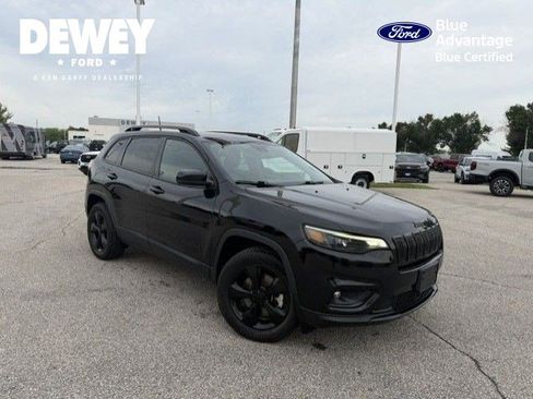 Used 2021 Jeep Cherokee Latitude Plus AWD/4WD image 1