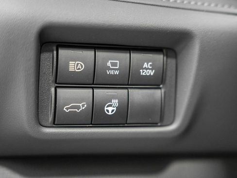 New 2026 Toyota Highlander Platinum image 46