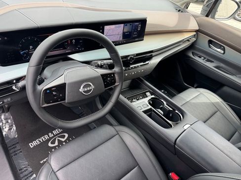 Used 2025 Nissan Murano Platinum AWD/4WD image 15