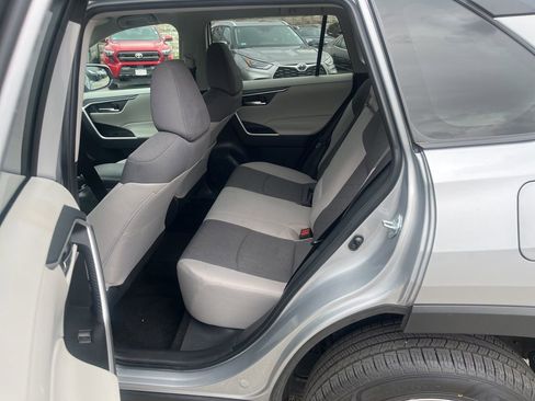 Used 2025 Toyota RAV4 XLE image 8
