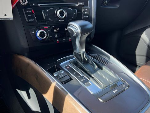Used 2017 Audi Q5 2.0T Premium image 45