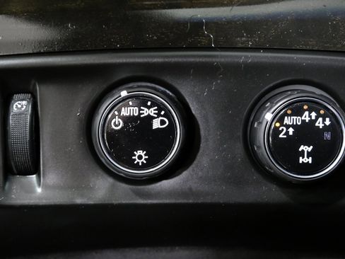 Used 2019 Cadillac Escalade ESV Platinum image 14