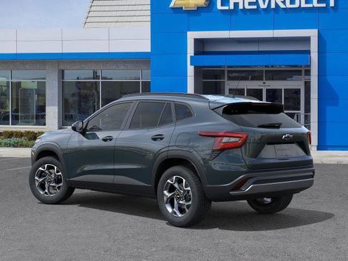 New 2026 Chevrolet Trax LT w/ LT Convenience Package image 3