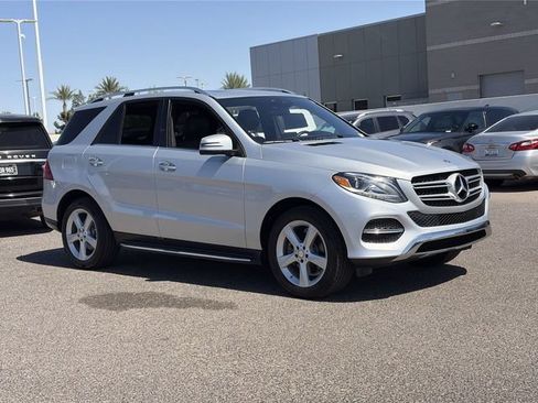 Used 2017 Mercedes-Benz GLE 350 w/ Premium 1 Package image 4