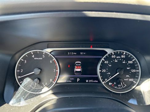 Used 2025 Nissan Rogue SV AWD/4WD image 23
