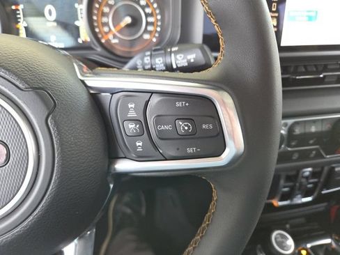 Used 2024 Jeep Wrangler Unlimited Sahara w/ Technology Group AWD/4WD image 49