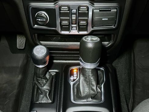 Used 2023 Jeep Wrangler Unlimited w/ 8.4" Radio Group AWD/4WD image 14