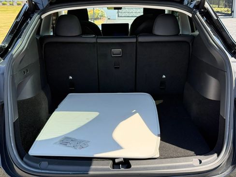 Used 2021 Tesla Model Y Long Range AWD/4WD image 14