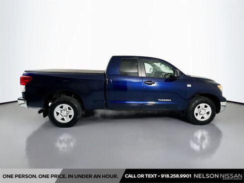 Used 2010 Toyota Tundra 4x4 Double Cab image 4