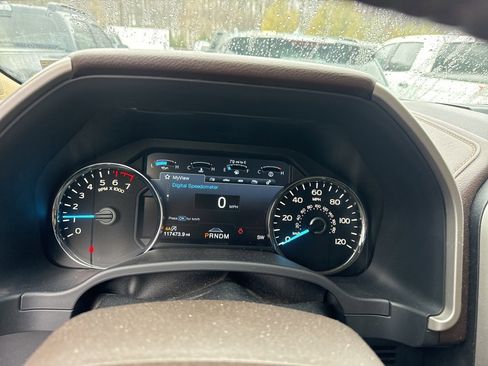 Used 2018 Ford F150 Lariat w/ Equipment Group 502A Luxury image 19