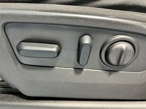 Used 2022 GMC Sierra 2500 SLE w/ SLE Value Package; image 13