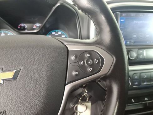 Used 2022 Chevrolet Colorado LT w/ LT Convenience Package AWD/4WD image 16