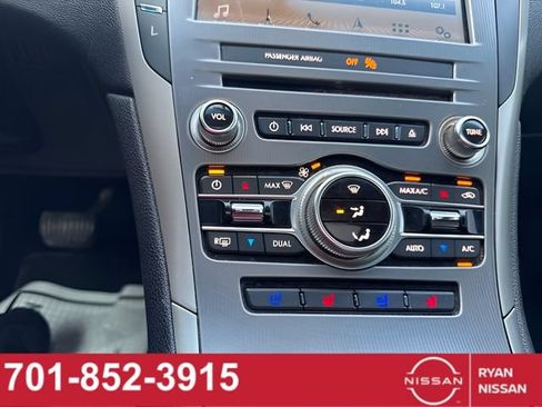Used 2017 Lincoln MKZ Reserve FWD image 13