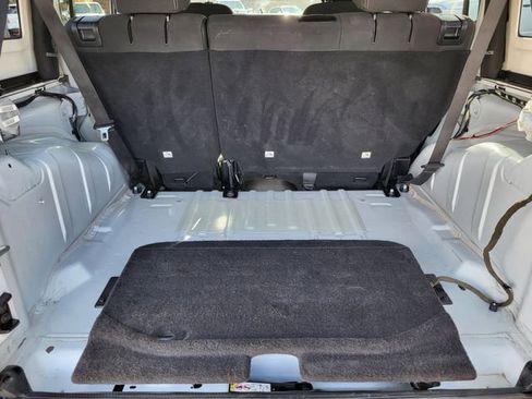 Used 2015 Jeep Wrangler Unlimited Rubicon w/ Connectivity Group image 11