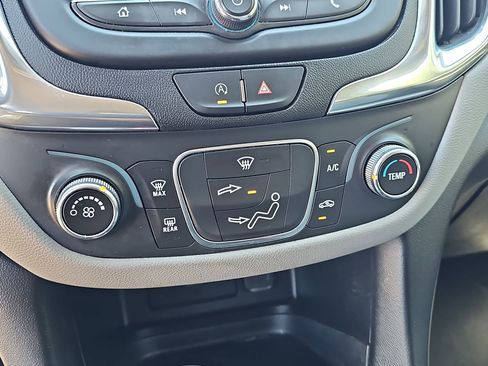 Used 2022 Chevrolet Equinox LT FWD image 20