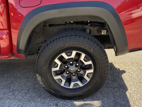 Used 2021 Toyota Tacoma TRD Off-Road image 7