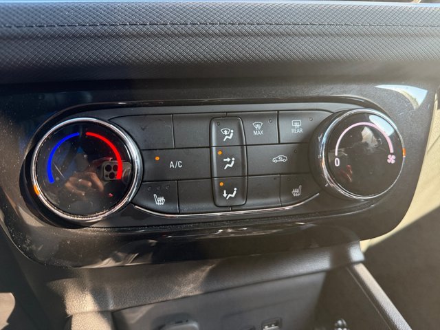 Certified 2024 Chevrolet TrailBlazer LT w/ LT Cold Weather Package FWD image 28