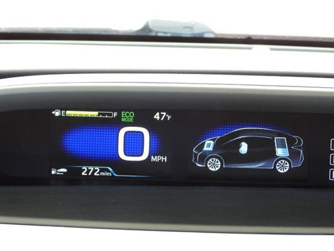 Used 2017 Toyota Prius Two image 46