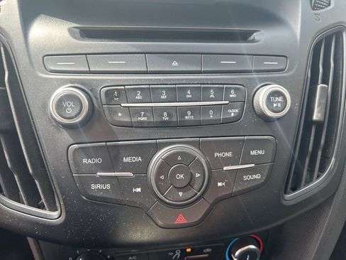 Used 2017 Ford Focus SE FWD image 22
