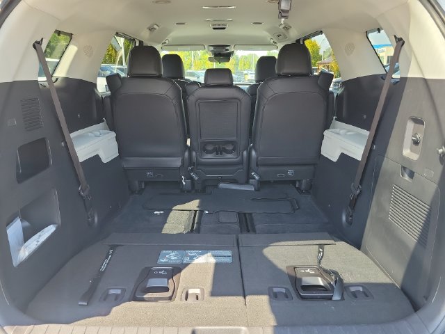 Certified 2024 Kia Carnival EX FWD image 9