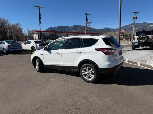 Used 2018 Ford Escape SE w/ SE Sync 3 Package FWD image 7