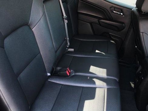 Used 2023 Chevrolet Colorado LT w/ LT Convenience Package III image 8