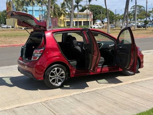 Used 2018 Chevrolet Sonic LT w/ Convenience Package FWD image 10