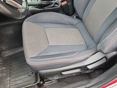 Used 2019 Subaru Crosstrek 2.0i Premium AWD/4WD image 7