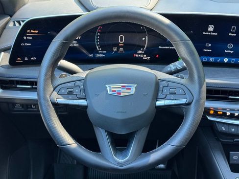 Used 2025 Cadillac XT4 Sport AWD/4WD image 27
