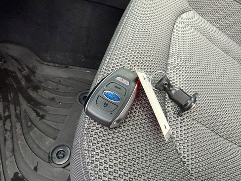 Used 2024 Subaru Crosstrek 2.0i Premium image 31