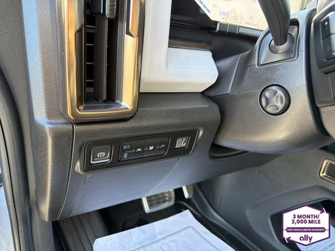 Used 2024 GMC Hummer EV 2X w/ LPO, Illumination Package AWD/4WD image 16