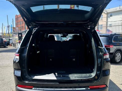 Used 2024 Jeep Grand Cherokee L Limited w/ Luxury Tech Group II image 6