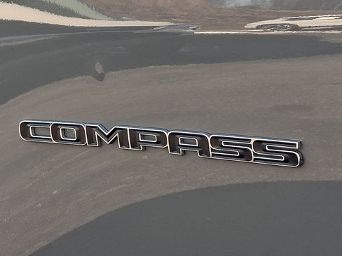 Used 2021 Jeep Compass Limited FWD image 31
