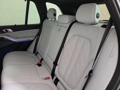 Used 2025 BMW X5 M60i AWD/4WD image 11