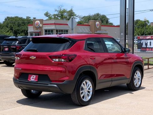 New 2026 Chevrolet TrailBlazer LS w/ LS Convenience Package FWD image 8