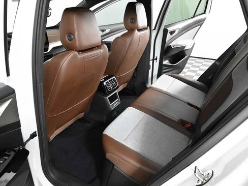 Certified 2023 Volkswagen ID.4 Pro RWD image 13