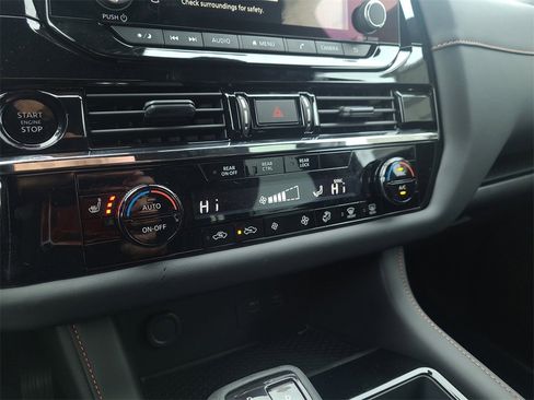 New 2025 Nissan Pathfinder Rock Creek image 18