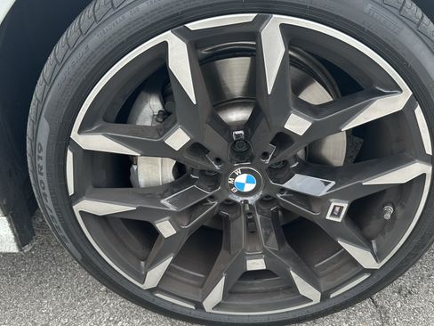 Used 2025 BMW 330i xDrive Sedan w/ M Sport Package AWD/4WD image 15