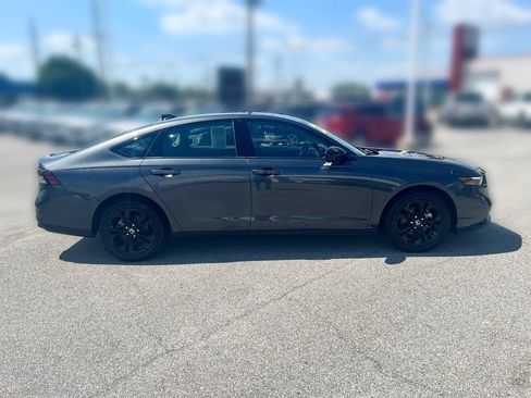 Used 2025 Honda Accord SE image 7