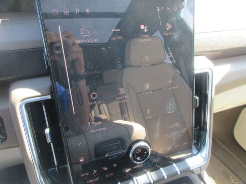 New 2026 GMC Yukon XL Denali AWD/4WD image 19