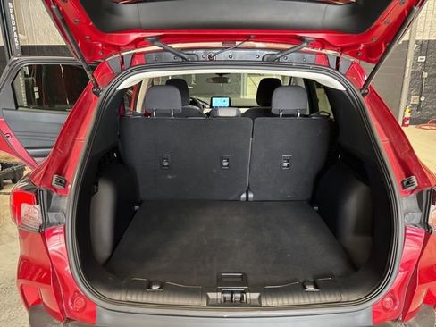 Used 2021 Ford Escape SE w/ SE Sport Appearance Package image 19