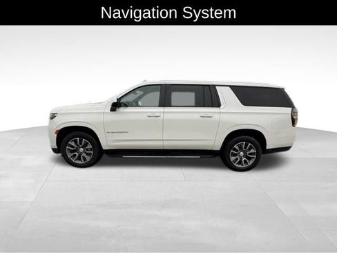 Used 2024 Chevrolet Suburban LT AWD/4WD image 4