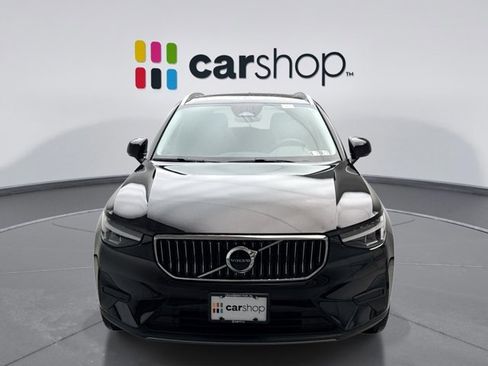 Used 2025 Volvo XC40 B5 Core image 8